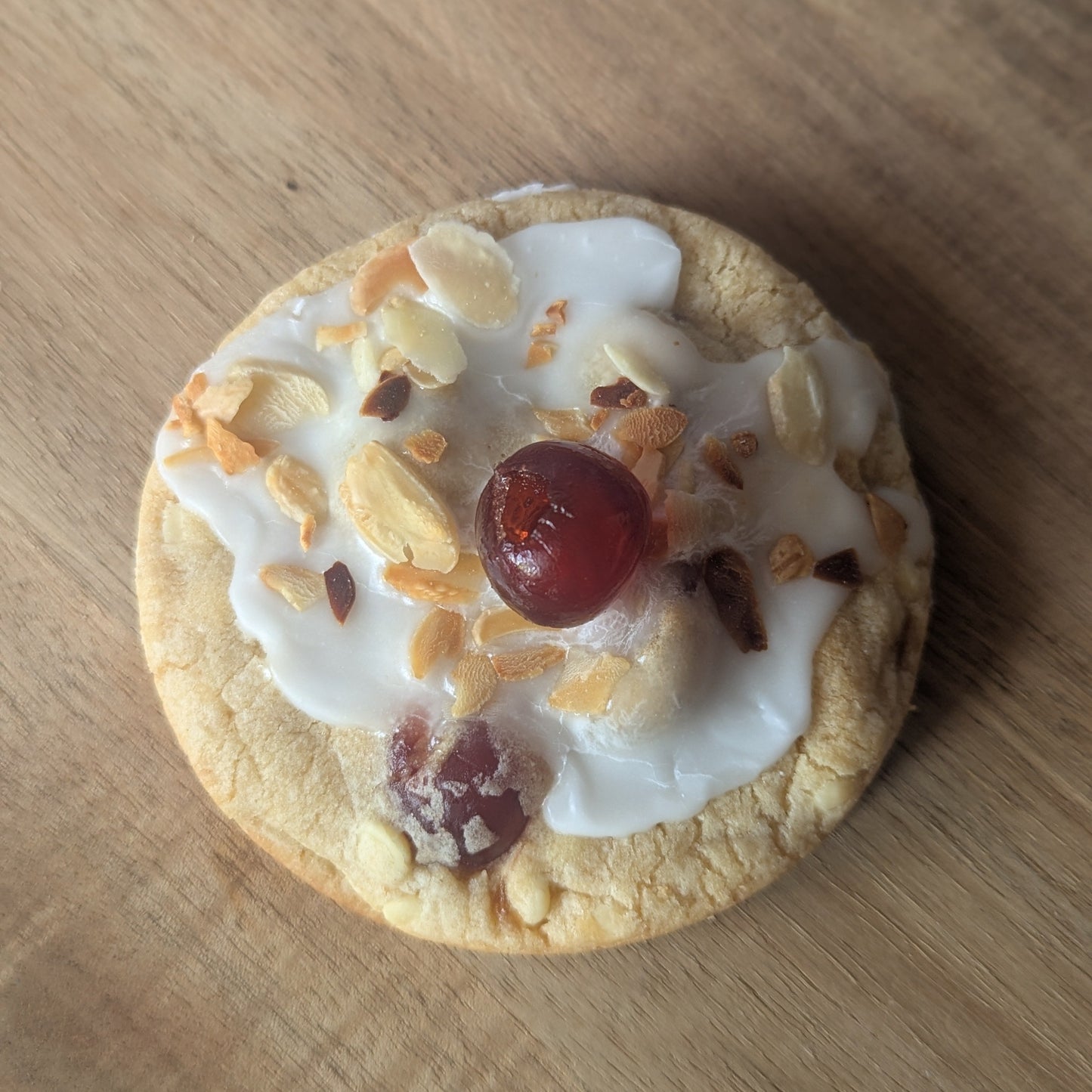 Deep Pan Bakewell Cookie Top