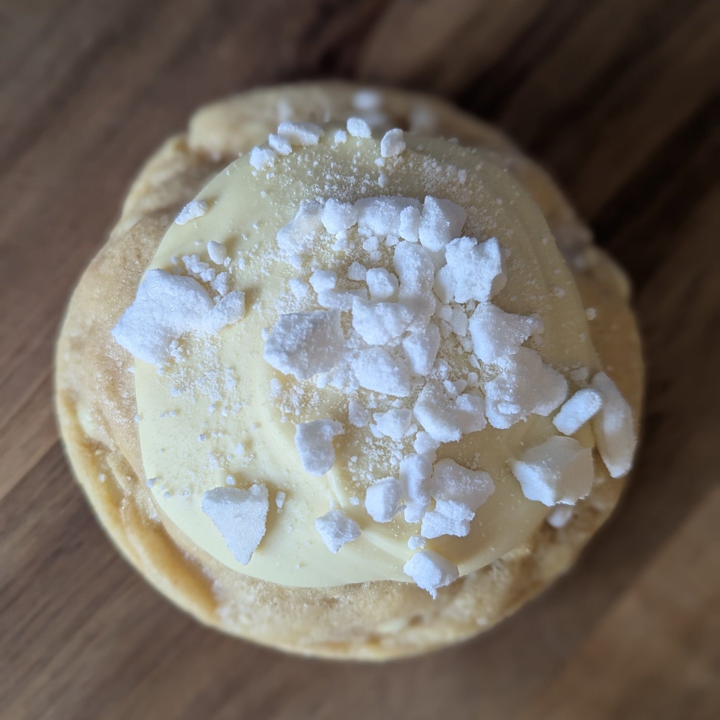 Lemon Meringue Stuffed Cookie Top