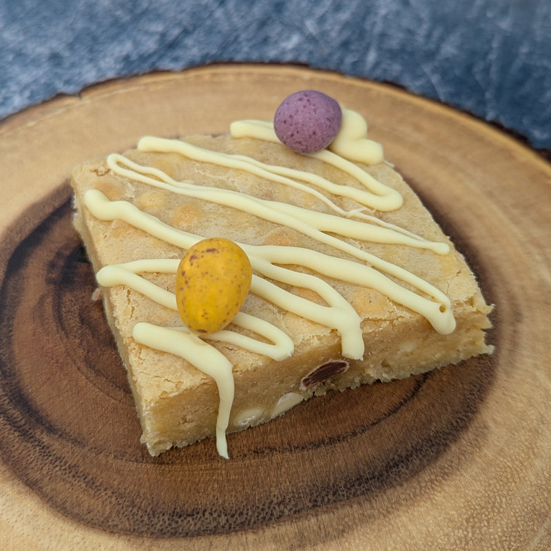Mini Egg Blondie