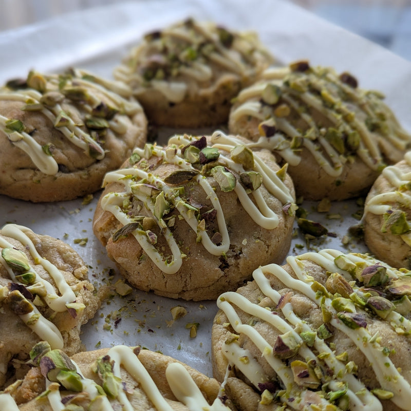 White Chocolate Pistachio Stuffed Cookie (Christmas)